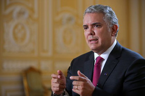 Aunque la mona se vista de seda