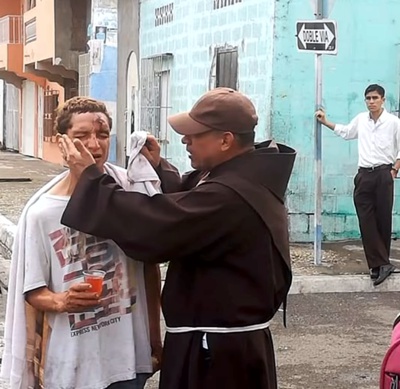 Imitaba a Jesús y quería ser como san Francisco