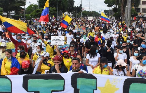 LA PORTENTOSA PROTESTA EN CALI Y EL TRISTE PAPEL DE 90 MINUTOS