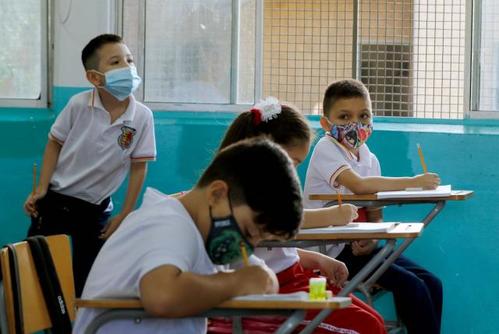 Plan de acción para prevenir contagios en la alternancia educativa