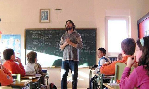 Prioridad en la vacunación de profesores y personal administrativo