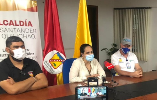 Iván Carvajal, secretario de Gobierno; Lucy Amparo Guzmán, alcaldesa municipal; Luis Velasco V., gerente de Emquilichao E.S.P. Iván Carvajal, secretario de Gobierno; Lucy Amparo Guzmán, alcaldesa municipal; Luis Velasco V., gerente de Emquilichao E.S.P.