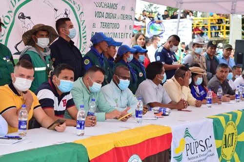 Avanzan diálogos pero NO habrá desbloqueo de la vía Panamericana en el Cauca Avanzan diálogos pero NO habrá desbloqueo de la vía Panamericana en el Cauca