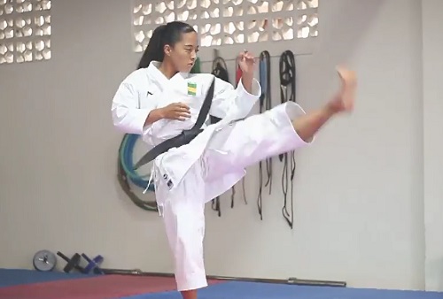 Carolina Bolaños practica Karate y por su rendimiento es orgullo caucano