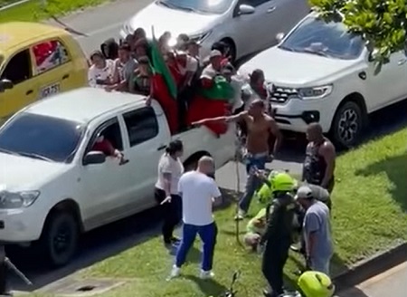 Choques y disparos al sur de Cali contra indígenas de la Minga