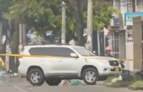 Desconocidos en camioneta reaparecieron disparando a manifestantes en Cali Desconocidos en camioneta reaparecieron disparando a manifestantes en Cali