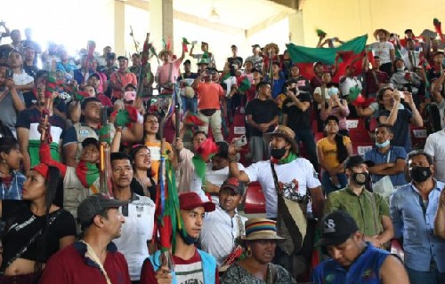 Matrícula gratis y regreso de indígenas al Cauca