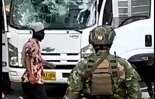 Policías de civil dispararon contra manifestantes en Cali
