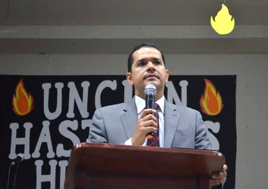 Aldemar Novoa Betancourth, pastor de la iglesia evangélica Pentecostal Unida de Colombia Aldemar Novoa Betancourth, pastor de la iglesia evangélica Pentecostal Unida de Colombia