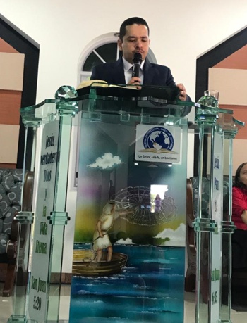 Aldemar Novoa Betancourth, pastor de la iglesia evangélica Pentecostal Unida de Colombia Aldemar Novoa Betancourth, pastor de la iglesia evangélica Pentecostal Unida de Colombia