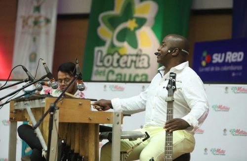 Con pipilongo, Baterimba y alegría desbordante, se lanzó nuevo Plan de Premios de la Lotería del Cauca. Con pipilongo, Baterimba y alegría desbordante, se lanzó nuevo Plan de Premios de la Lotería del Cauca.