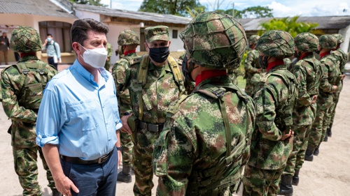 Distorsiones jurídicas de la Asistencia Militar 