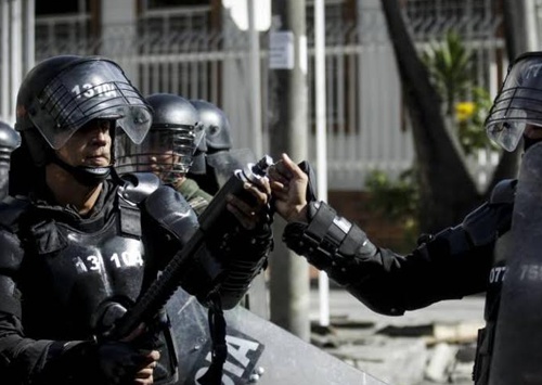 Fotógrafo Felipe Osorio denuncia detención arbitraria del ESMAD en Popayán Fotógrafo Felipe Osorio denuncia detención arbitraria del ESMAD en Popayán
