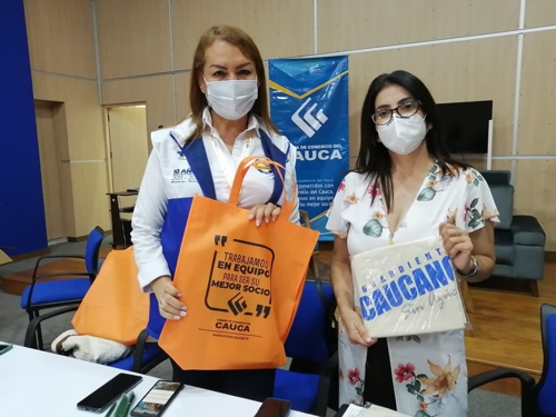 Julieta Ortíz Guerrero - gerente Industria Licorera del Cauca y Victoria Jiménez - Directora Cámara de Comercio del Cauca seccional Norte