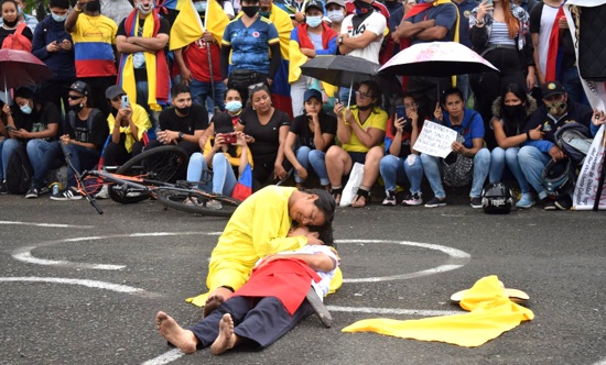 “La Cerdada”: teatro social en el Paro Nacional “La Cerdada”: teatro social en el Paro Nacional
