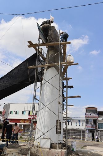 Monumento de la Resistencia fue construido por la comunidad