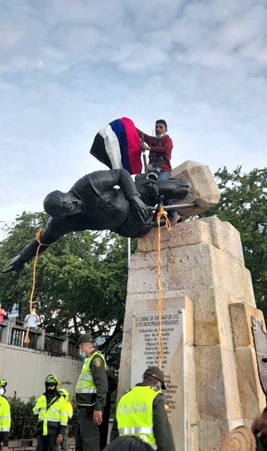 DOS MESES DE RESISTENCIA FRENTE A LA BARBARIE DOS MESES DE RESISTENCIA FRENTE A LA BARBARIE