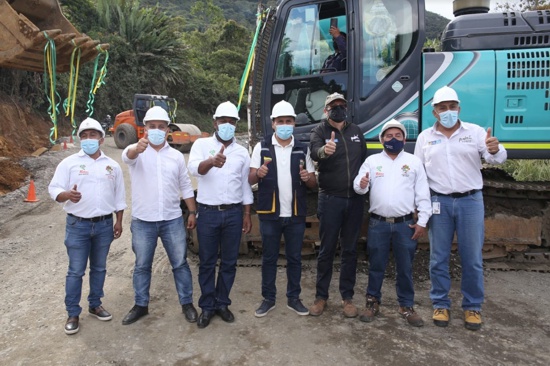 Inicia pavimentación de un tramo de la vía Balboa-Argelia Inicia pavimentación de un tramo de la vía Balboa-Argelia
