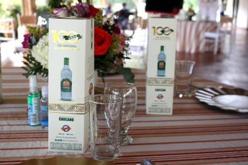 Licorera del Cauca festejó 100 años de historia aguardientera Licorera del Cauca festejó 100 años de historia aguardientera