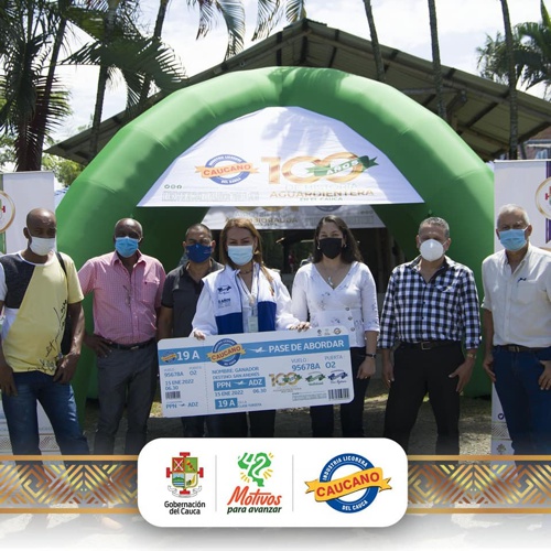 Licorera del Cauca festejó 100 años de historia aguardientera Licorera del Cauca festejó 100 años de historia aguardientera