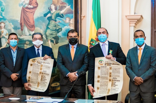 Reconocimiento a los médicos Rodríguez por su labor
