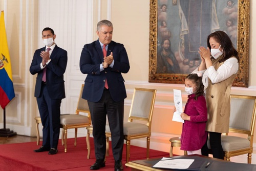 Sancionan cadena perpetua para violadores de niños en Colombia Sancionan cadena perpetua para violadores de niños en Colombia