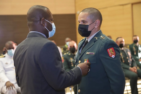 Condecoran a 18 miembros de la Fuerza Pública en el Cauca Condecoran a 18 miembros de la Fuerza Pública en el Cauca
