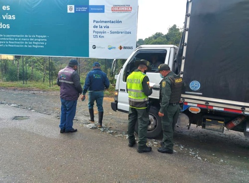 Control ambiental en vías del Cauca para evitar tráfico de madera ilegal