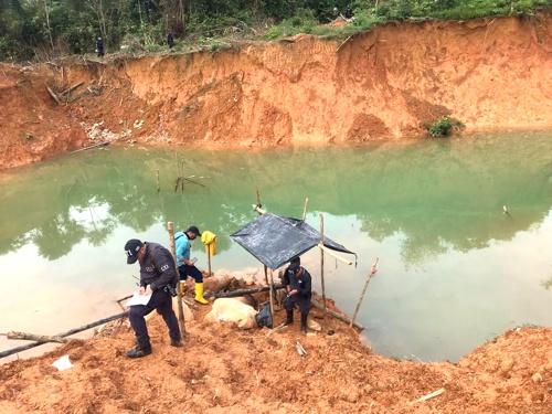 Operativo contra la minería ilegal en Piamonte