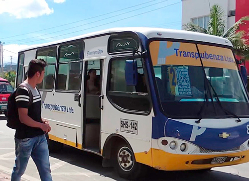 Conductor de bus se arrepiente de su falta de civismo