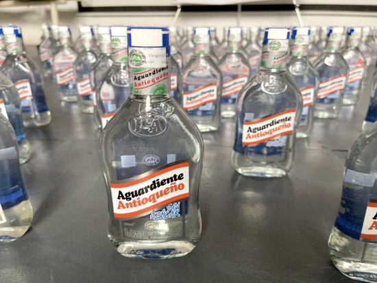 Decomisan aguardiente adulterado antes de ser distribuido en el Cauca