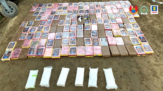 Encuentran avioneta abandonada cargada de cocaína en San Pedro, Valle Encuentran avioneta abandonada cargada de cocaína en San Pedro, Valle