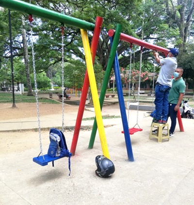 Recuperan parque infantil en Santander de Quilichao. Recuperan parque infantil en Santander de Quilichao.