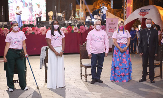 Cauca se vistió de rosa para crear conciencia frente al Cáncer de Mama Cauca se vistió de rosa para crear conciencia frente al Cáncer de Mama