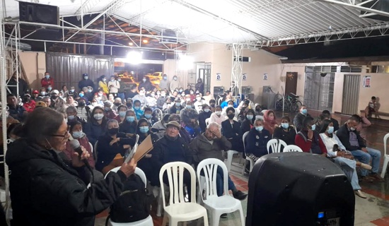 Alcalde y comunidad exponen posibles soluciones a las necesidades de los habitantes del barrio Alfonso López. Alcalde y comunidad exponen posibles soluciones a las necesidades de los habitantes del barrio Alfonso López.