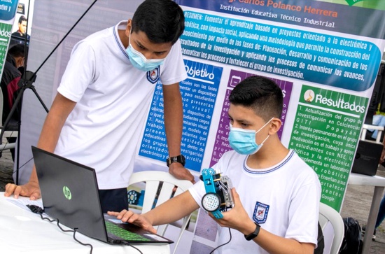 Alcaldía de Popayán cree en la tecnología e innovación para educar Alcaldía de Popayán cree en la tecnología e innovación para educar