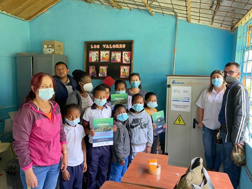 CRC implementó sistemas de energía solar en I.E. del Cauca