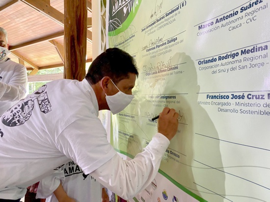 CRC se une al “Pacto Amazonía Viva” para evitar deforestación