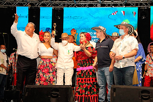 Juan Madera recibió La Lira de Oro de Sayco