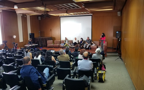 Asistentes al homenaje en el auditorio del Banco de la República. Asistentes al homenaje en el auditorio del Banco de la República.