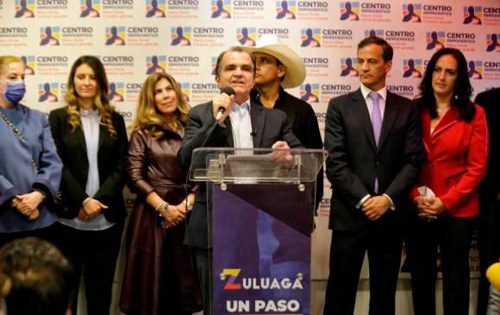 La encuesta degradante del Centro Democrático
