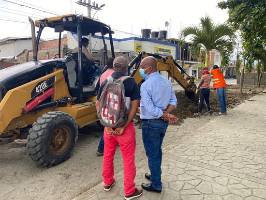 Nuevas bahías para vehículos y motocicletas en el Parque Principal de Guachené. Nuevas bahías para vehículos y motocicletas en el Parque Principal de Guachené.