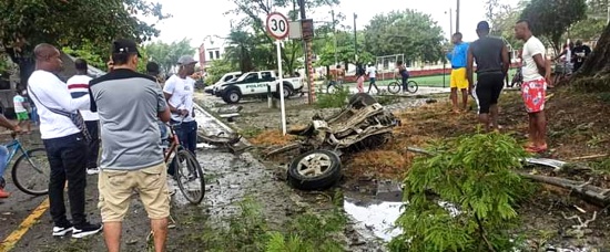 Explotó carro bomba en Padilla