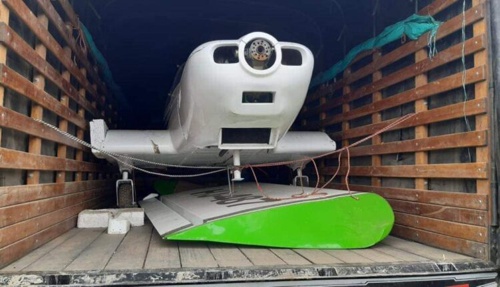 Indígenas inmovilizaron vehículos que transportaban aeronave Indígenas inmovilizaron vehículos que transportaban aeronave