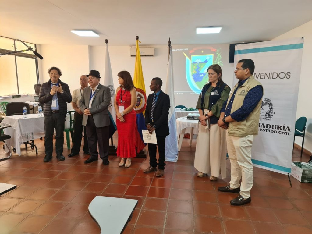 Primera credencial por la Circunscripción Especial de Paz fue entregada en Cali Primera credencial por la Circunscripción Especial de Paz fue entregada en Cali