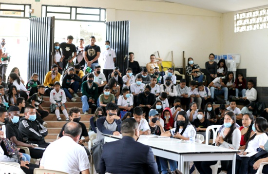 Espacios de diálogo con la comunidad educativa caucana
