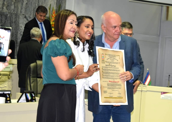 Medalla Santiago de Cali recibió la ministra de Cultura Medalla Santiago de Cali recibió la ministra de Cultura
