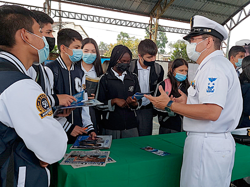 Más de 1.200 estudiantes recibieron orientación para elegir su carrera profesional