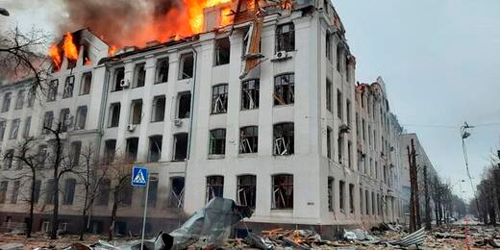 Rusia toma Kherson y bombardea a Kiev sin descanso