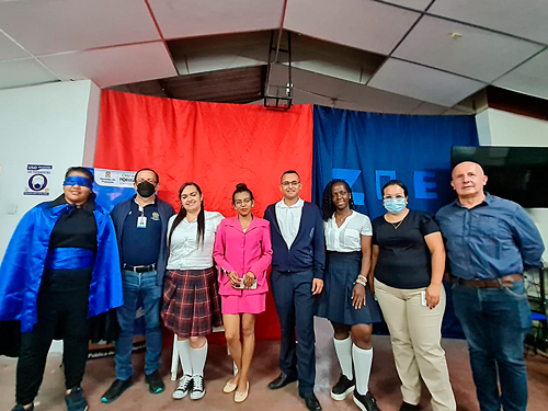 Con obra de teatro sensibilizan a estudiantes para evitar el matoneo Con obra de teatro sensibilizan a estudiantes para evitar el matoneo